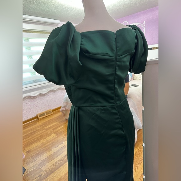 Dress - Picture 4 of 4